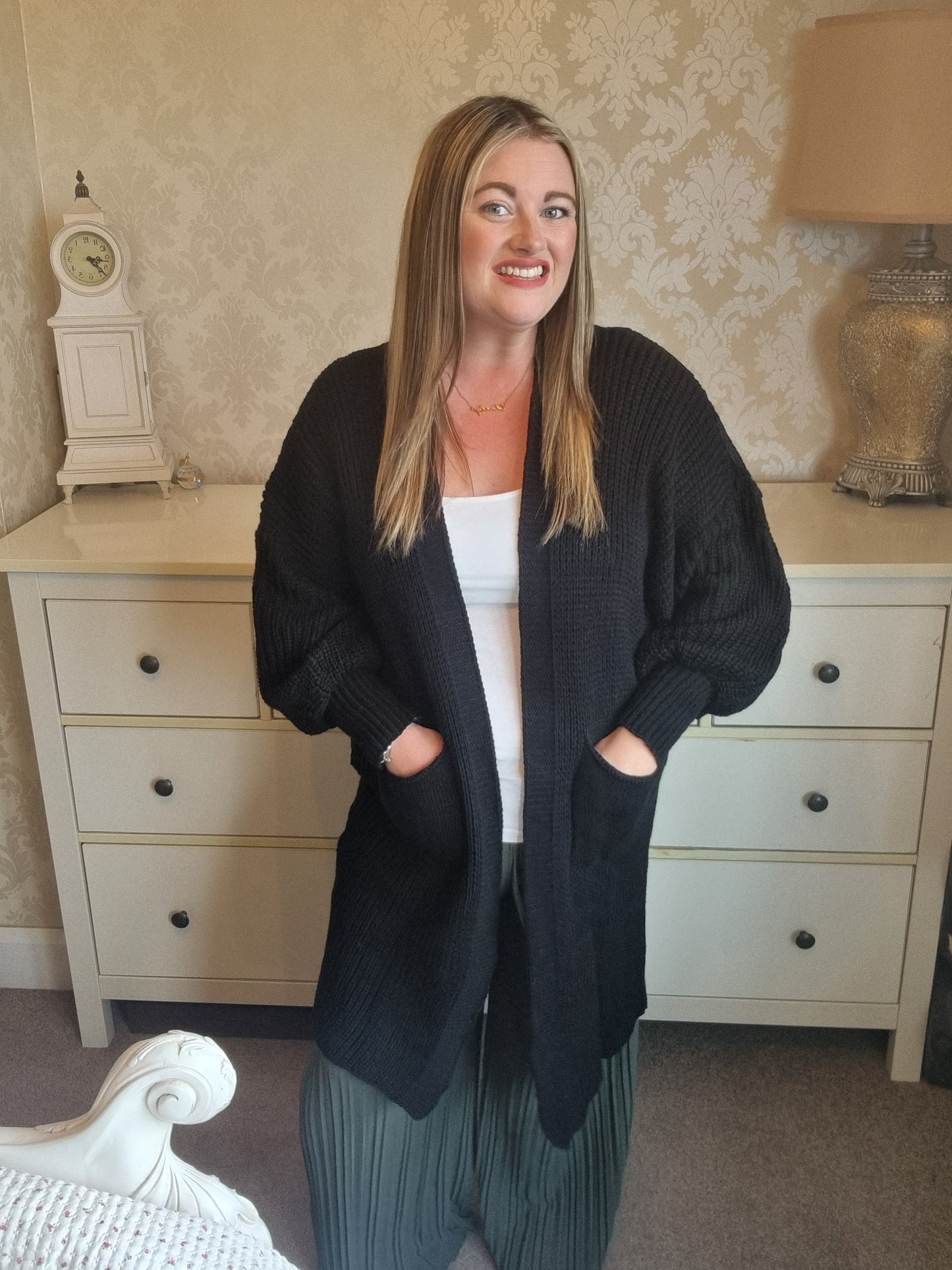 Avery Chunky Knit Cardigan- Black