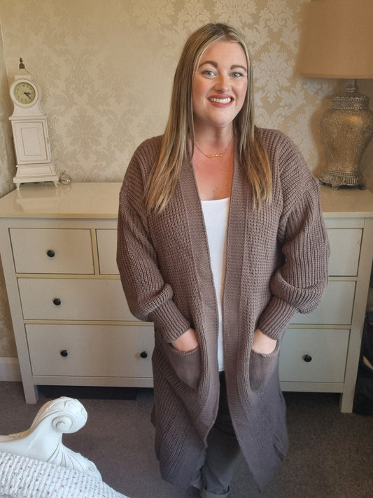 Avery Chunky Knit Cardigan- Mocha