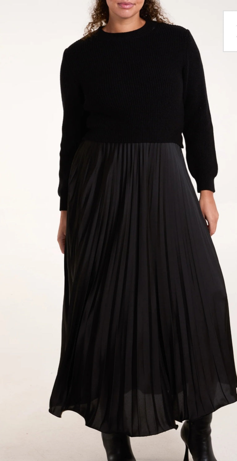 Cher Jumper Dress - Black