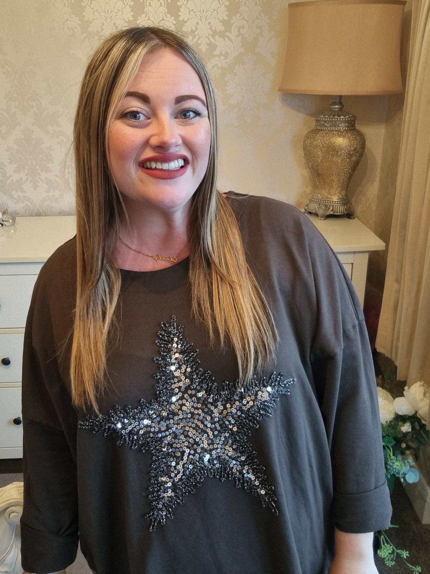 Harriet Star Sweatshirt - Chocolate